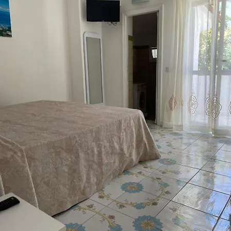 E Piscina Condivisa Iside * Casamicciola Terme
