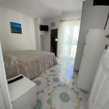 E Piscina Condivisa Iside * Casamicciola Terme